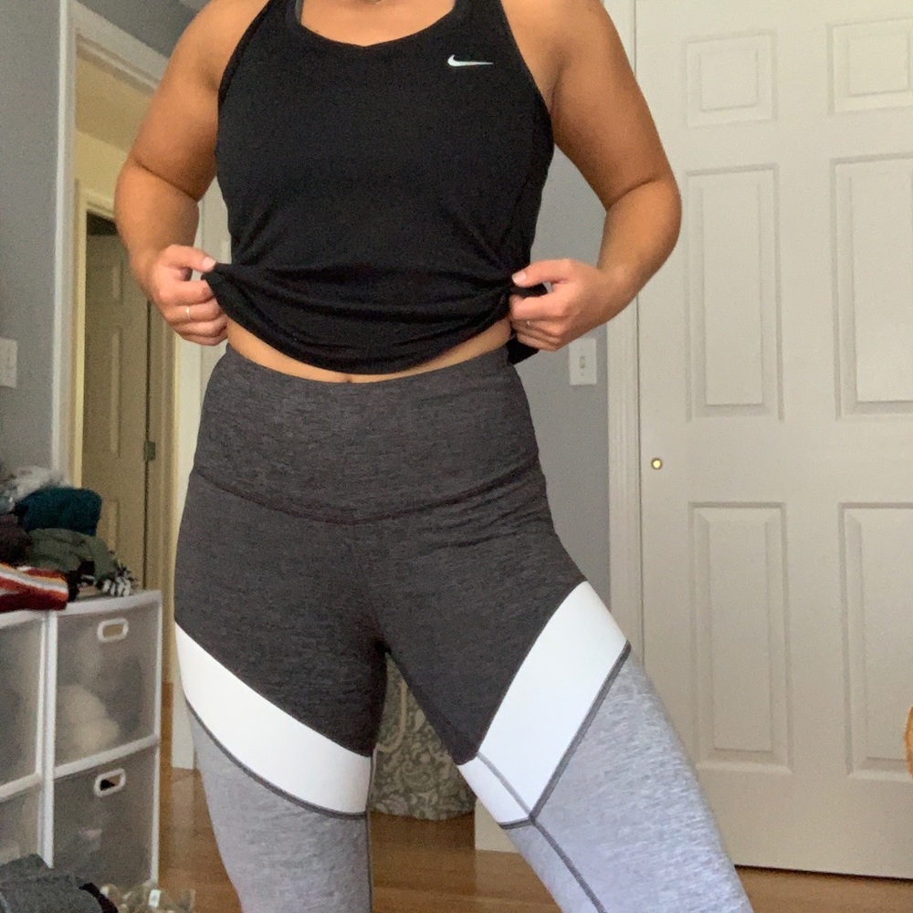 Color blocked leggings!